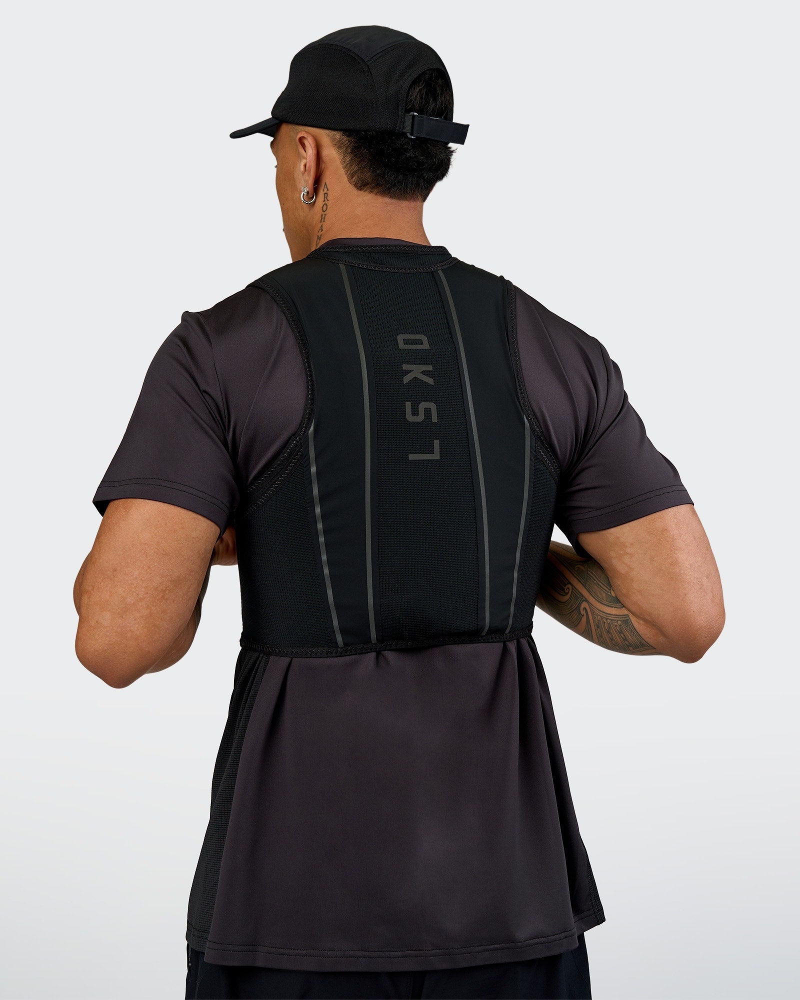 Pace Running Vest - Black-Reflective