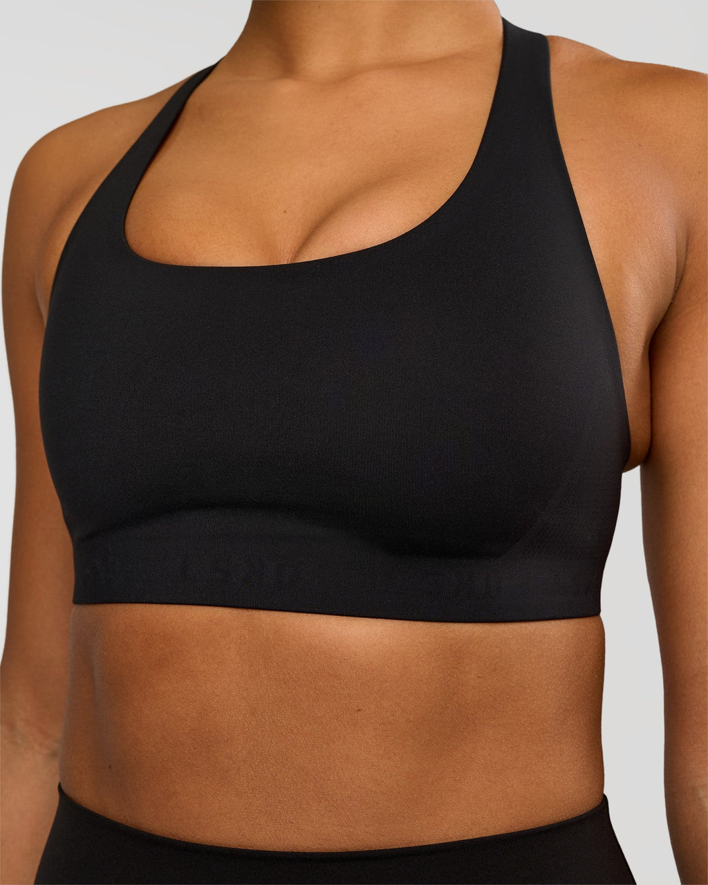 Flow Bonded Scoop Neck Sports Bra - Black