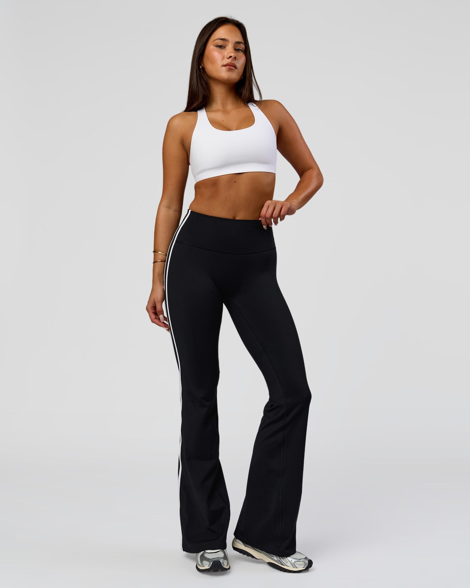 Fusion V-Contour Bind High-Rise Flared Legging - Black-white