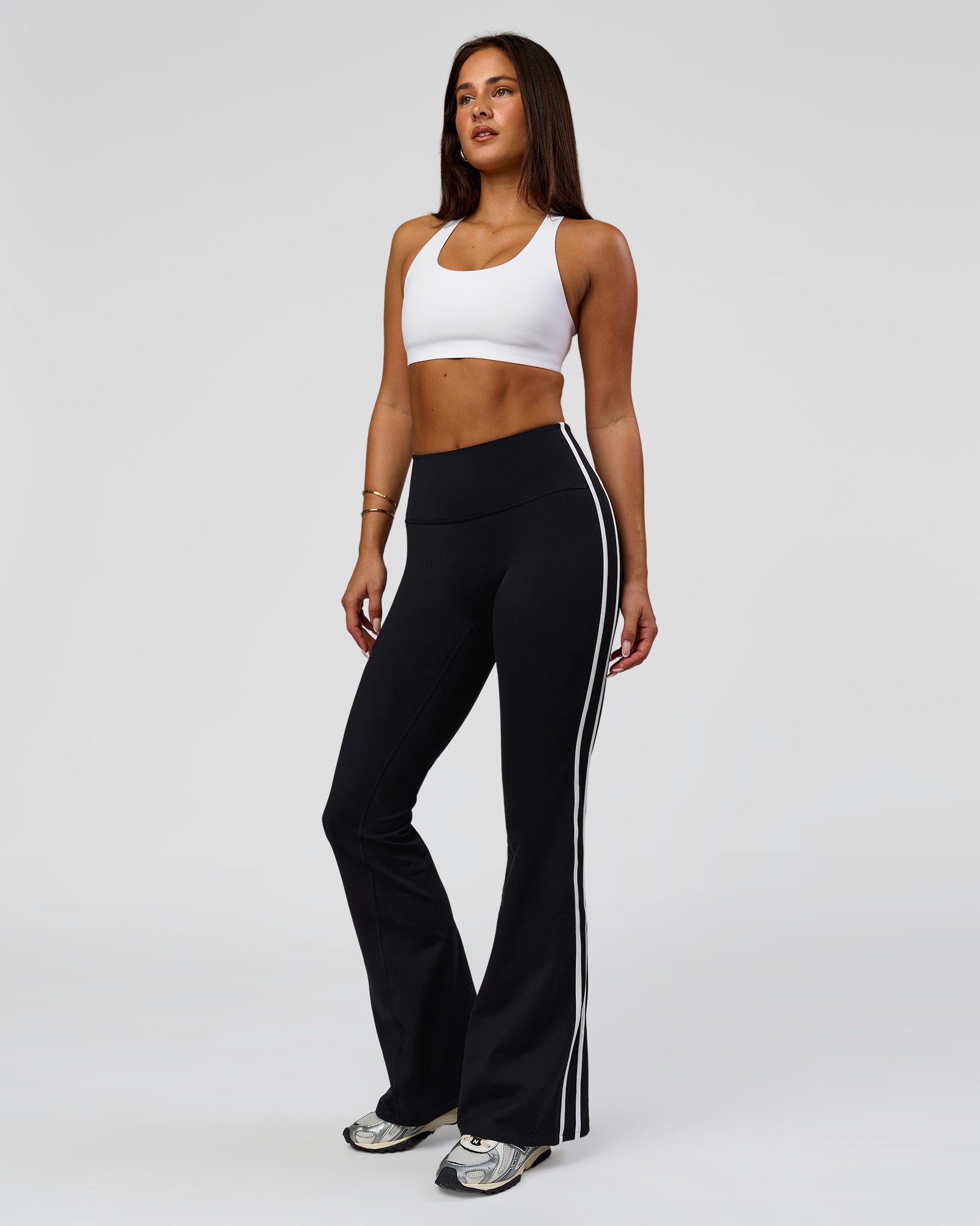 Fusion V-Contour Bind High-Rise Flared Legging - Black-white