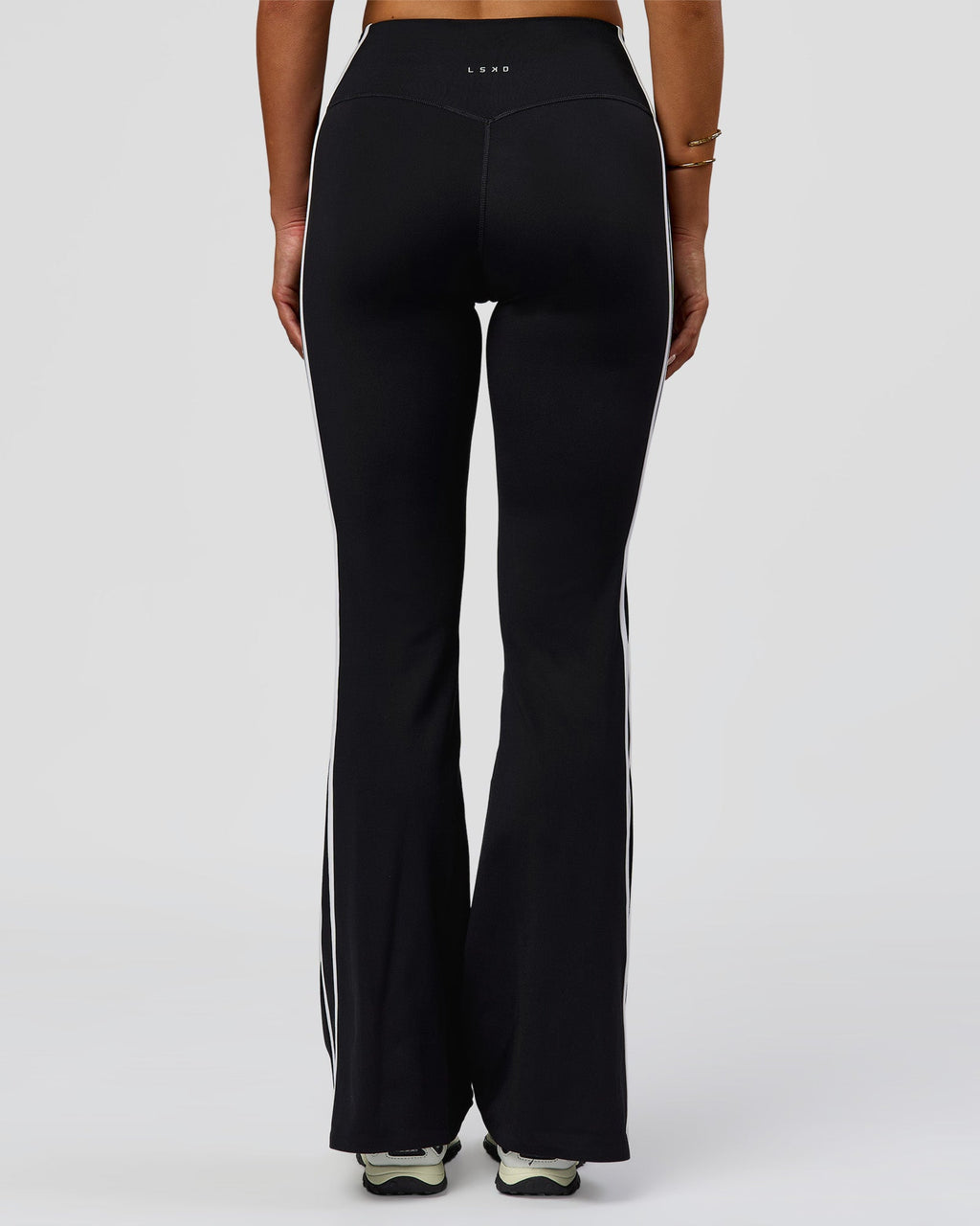 Fusion V-Contour Bind High-Rise Flared Legging - Black-white