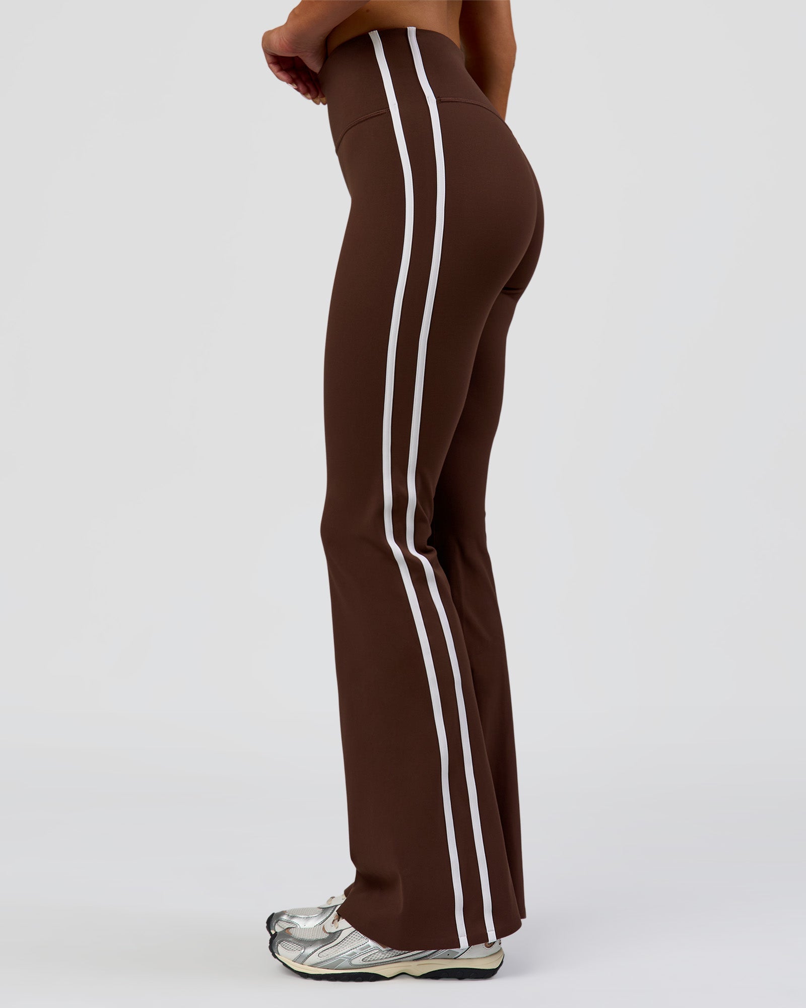 Fusion V-Contour Bind High-Rise Flared Legging - Hot Chocolate-white