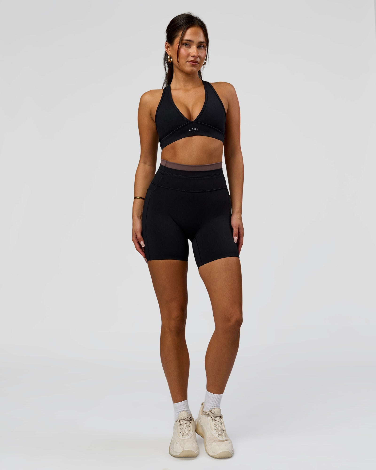 Liberate High-Rise 6" Short Pockets - Black-Cocoa Powder
