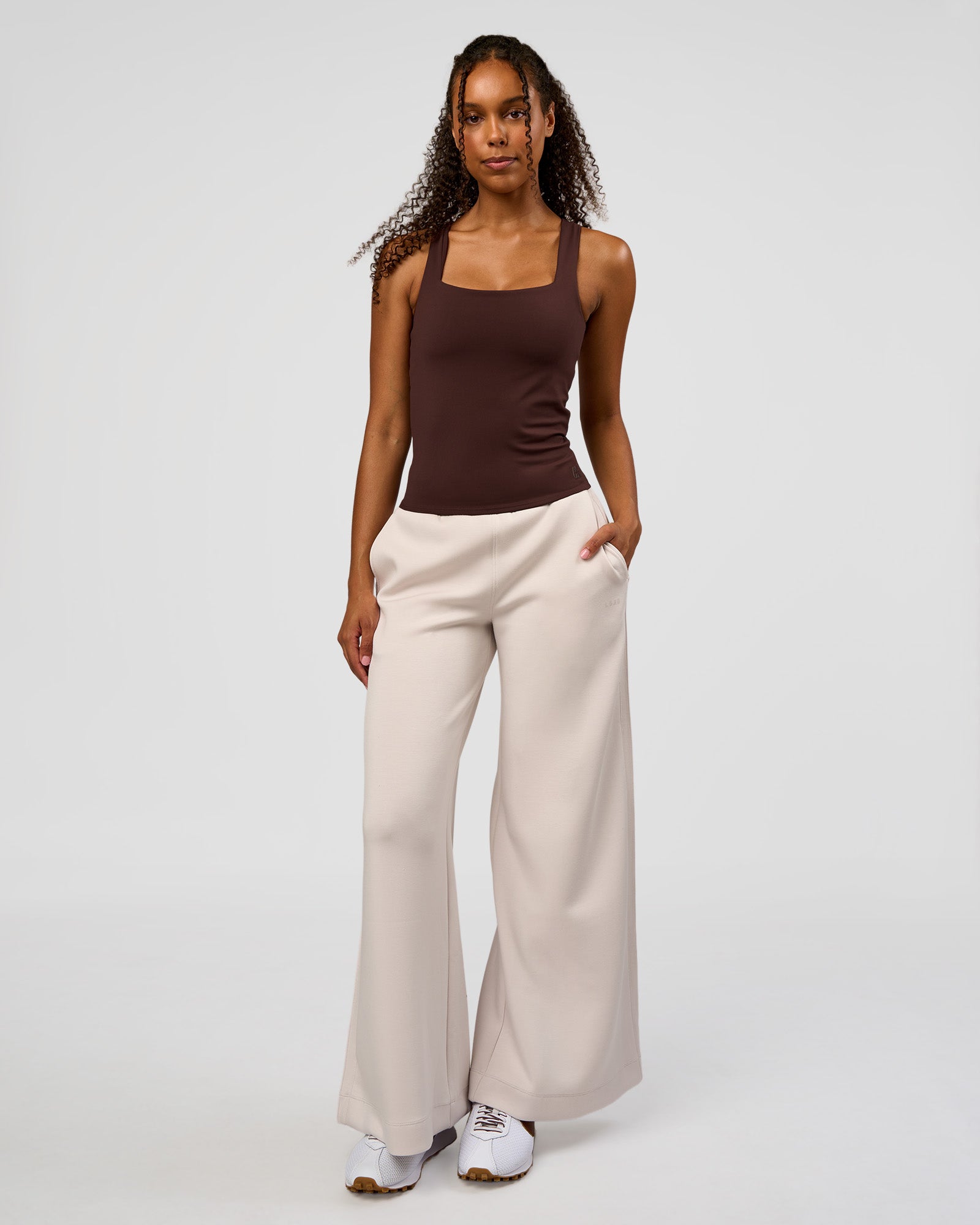 CF Train Hard Shelf Bra Tank - Hot Chocolate