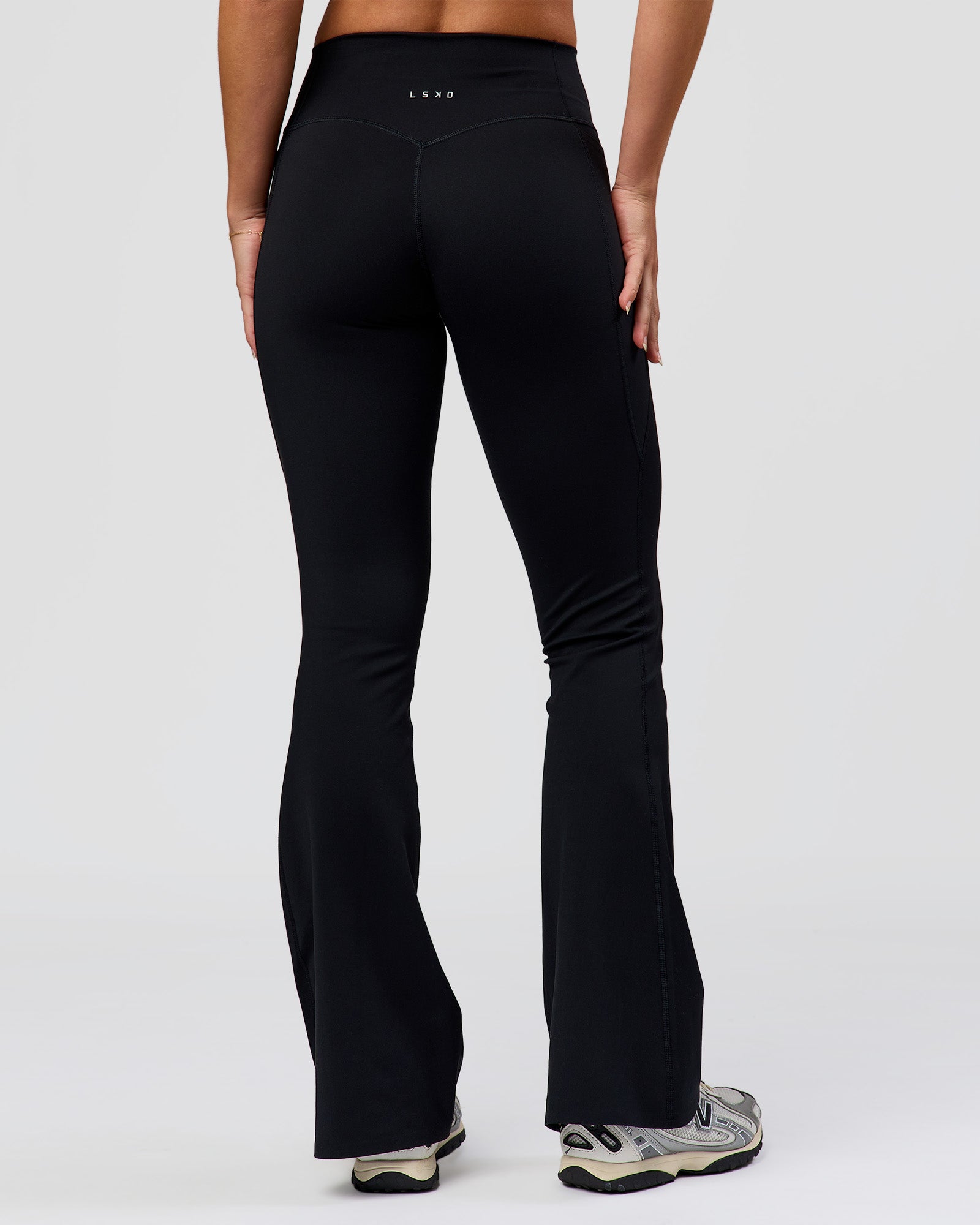 Fusion V-Contour High-Rise Flared Petite Legging Pockets - Black