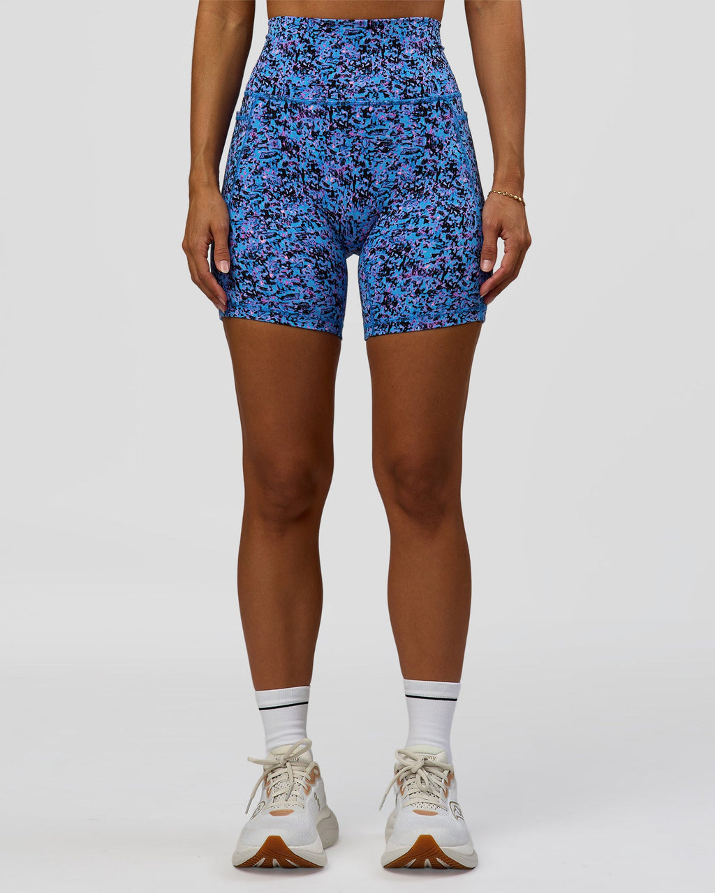 Fusion V-Contour Ultra High-Rise 6" Short Pockets - Energy Print Blue Multi
